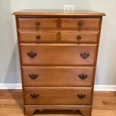 Solid Wood Four-Drawer Chest of Drawers