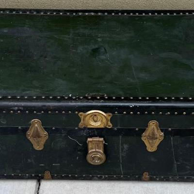1920's P. Becker & Co. Chicago Steamer Trunk With Insert