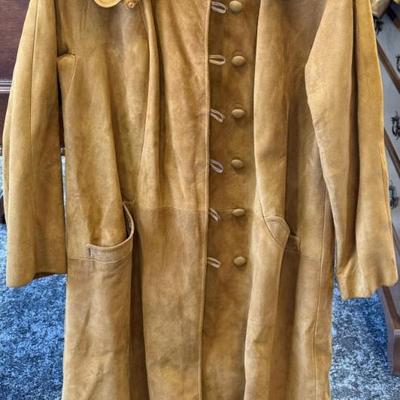 Highlander Camel Color Suede Coat With Green Silk Lining And Zip On Collar Ladies Small