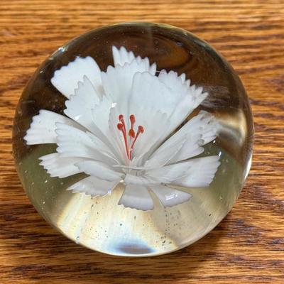 Vintage White Flower Art Glass Paper Weight
