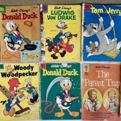(14) 1950' And 60's Dell Disney Comic Books (as Is)