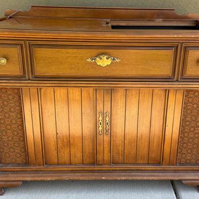 Vintage Magnabox Stereo Record Player For Parts Or Repair