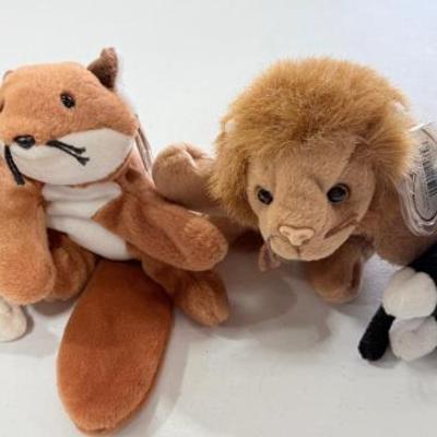 (4) Vintage TY Beanie Babies - Cat, Fox And Lion
(4) Vintage TY Beanie Babies - Cat, Fox And Lion