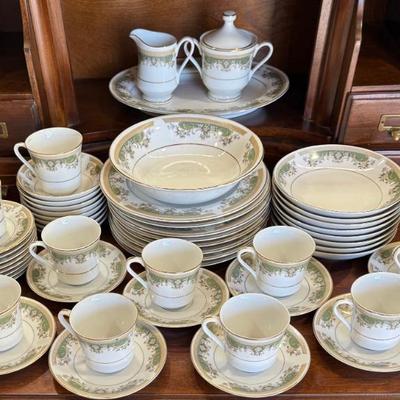 Partial Set Of Everbrite Fine China Alberta Japan Dinnerware - Plates, Bowls, Cups, Saucers