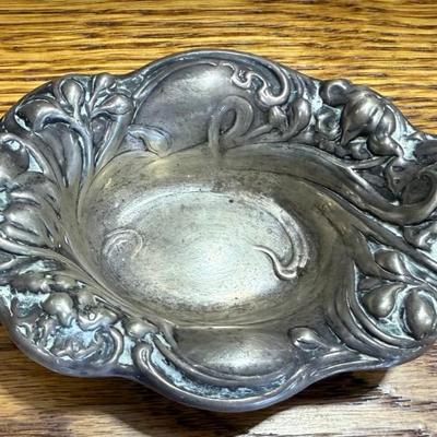 Sterling Silver By Frank M. Whiting & Co. Repousse 4.5" Dish - Weighs 38.31 Grams