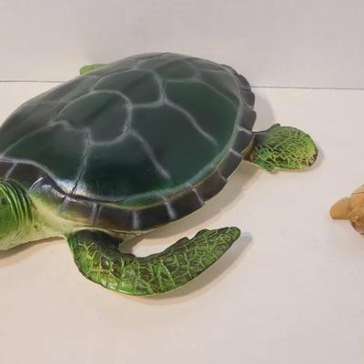 Large Lifelike Green Turtle And Turtle Carving