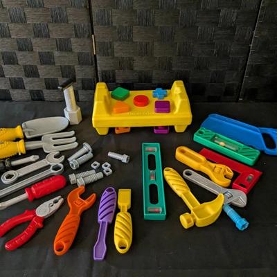 Fisher-Price Tap & Turn Bench Plastic Tools 