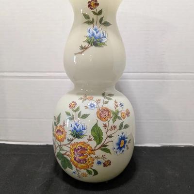 vintage Toscany Italian hand-blown glass floral vase with a gold trim. 