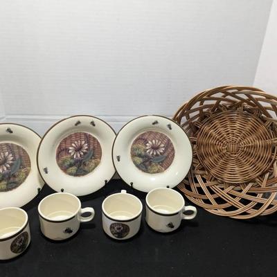 "Nantucket Picnic" Bugs and Flowers Dishes (Heavy Plastic)