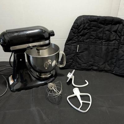 KitchenAid Mixer with Attachments, Bowl and Cover