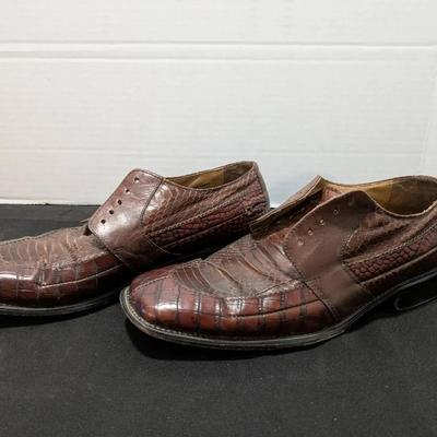 Men's 9 1/2M pair of brown Stacy Adams genuine snakeskin and leather oxford shoes