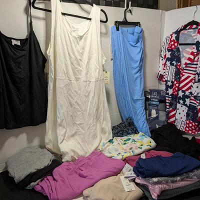 New Plus Clothes 3x- Camis ,A Shirts 2x Skater Skirt Dress Capris Crew Tees And More