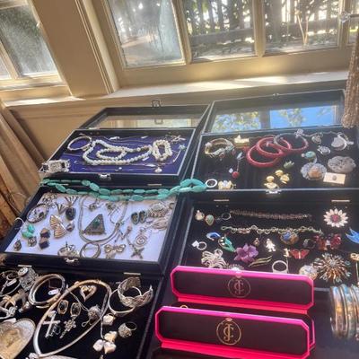 Sale Photo Thumbnail #118