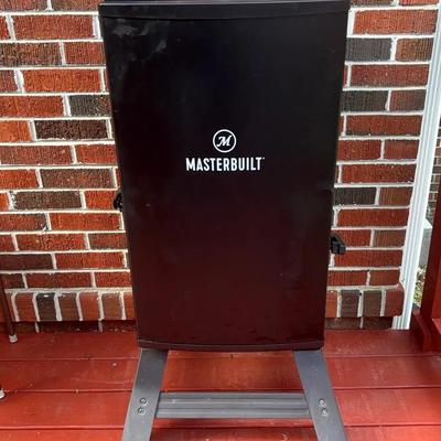Masterbuilt Smoker with Cover