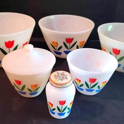 Vintage Anchor Hocking Fire-King “Tulip” Mixing Bowls, Grease Jar & Salt Shaker Collection