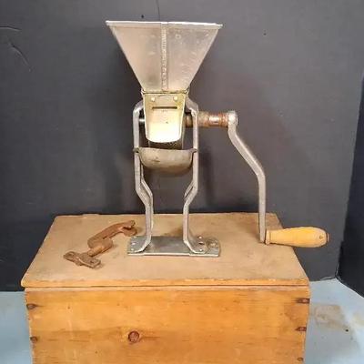 Vintage Italian Hand-Crank Grinder with Wooden Storage Box