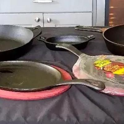 Cast Iron Cookware Collection Featuring Bobby Flay & Lodge Skillets