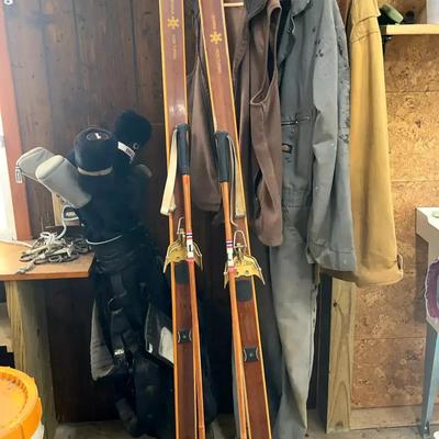 Golf Bag with Clubs, Gonna Nor Turski Skis & Clothing Collection