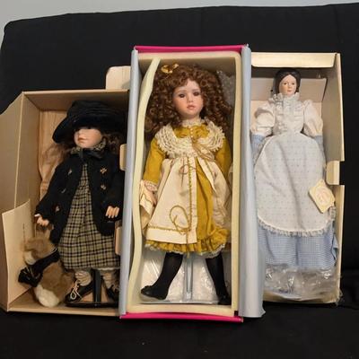 Vintage Dolls – Kayla with Bear, Emma & Meg
