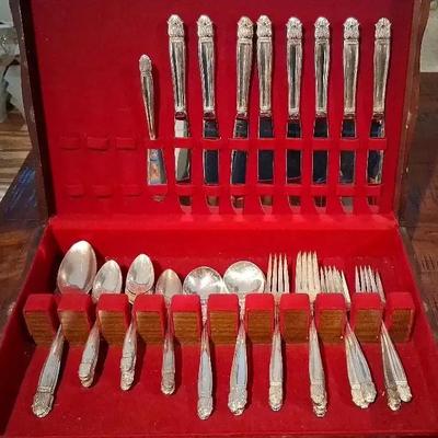Holmes & Edwards “Danish Princess” Silver-Plated Flatware by Inland with Wooden Case
