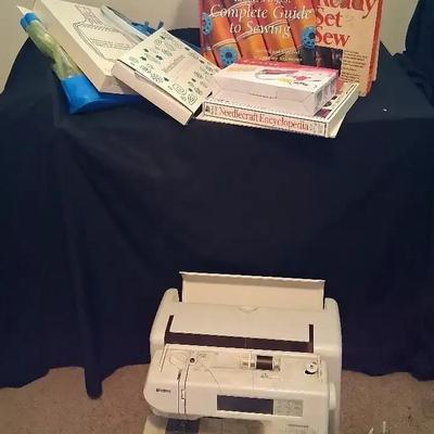 Kenmore Electronic Sewing Machine Model 385.19001890 with Stitching Books & Accessories