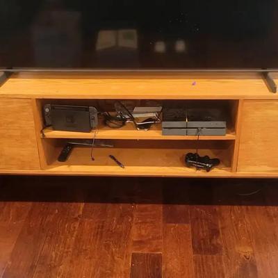 Mid-Century Modern Wooden TV Stand with Sliding Doors