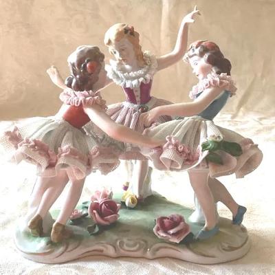 Dresden Lace Porcelain Figurine – Three Ballerinas Dancing