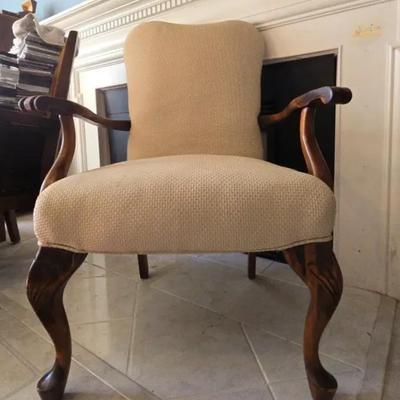 Queen Anne Style Armchair w/ Cabriole Legs. 
