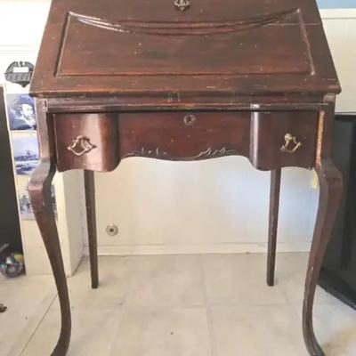 Queen Anne Style, Slant Front Secretary w/ Cabriole legs  