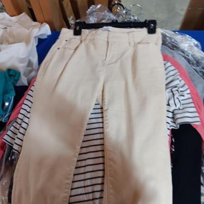 Sale Photo Thumbnail #390