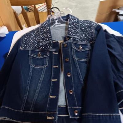 Sale Photo Thumbnail #385