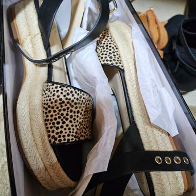 Sale Photo Thumbnail #214