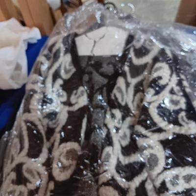 Sale Photo Thumbnail #386