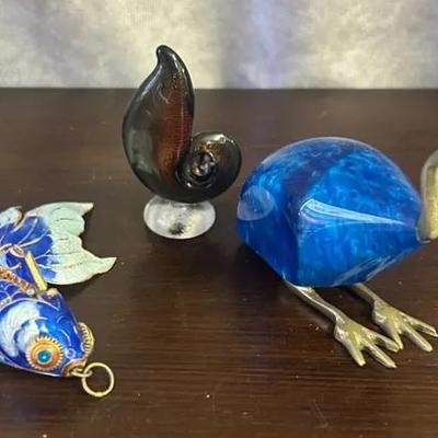 Chinese Koi Fish Pendant, Kiwi Bird Figurine & Glass Seashell Sculpture