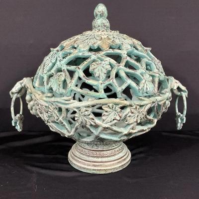 Vintage Green Ivy Bowl With Lid