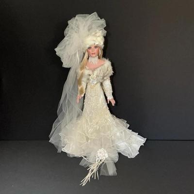 Porcelain Alexa The Snow Bride Danbury Mint