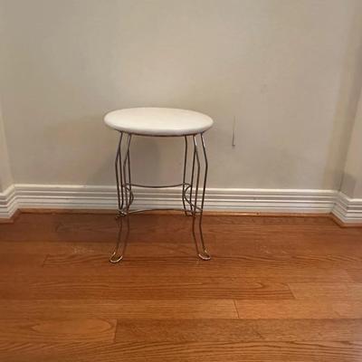 Round Vanity Chair 