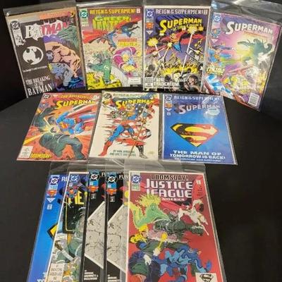 DC Comics - Lot 12 (K)