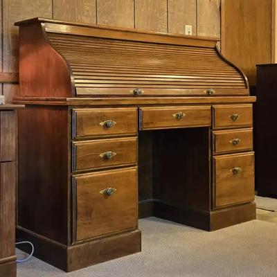 Roll Top Desk (D)
