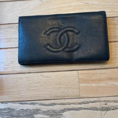 Sale Photo Thumbnail #18: Chanel Wallet