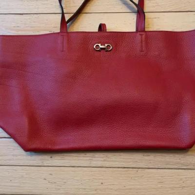 Sale Photo Thumbnail #22: Salvatore Ferragamo Leather Bag