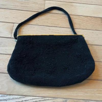 Sale Photo Thumbnail #24: Vintage C. & M. Beaded Vening Bag