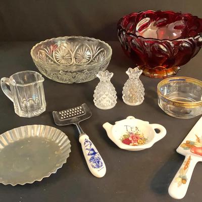 Collection Of Vintage And Vintage Looking Kitchen Items