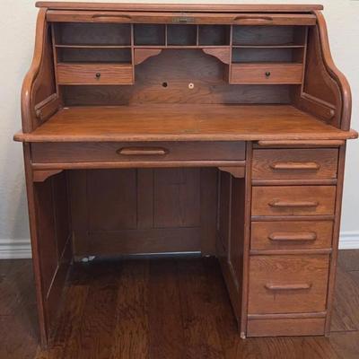 Wooden roll top desk 