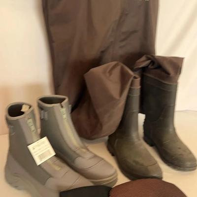 Frogs Hogg’s Boats And Socks And Waiters