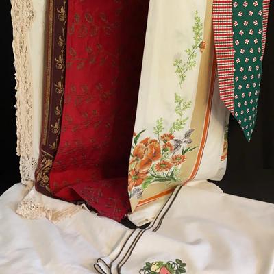 Tablecloths And Runners