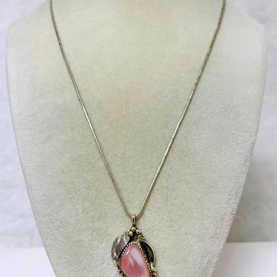 Native American Style Mother Of Pearl Necklace 