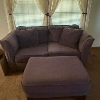 Loveseat 