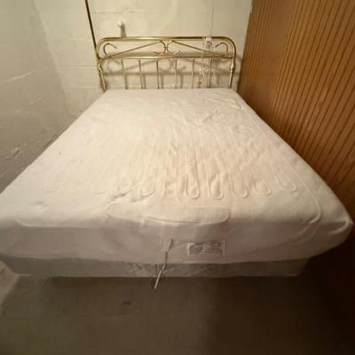 Full bed