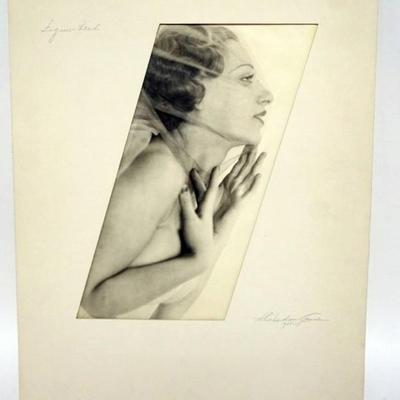 1086	H RICHARDSON CREMER PHOTOGRAPHER (1878-1942) NEW YORK, NEW JERSEY, 1935 PHOTO TITLED *FIGURE HEAD*, APPROXIMATELY 15 IN X 20 IN...